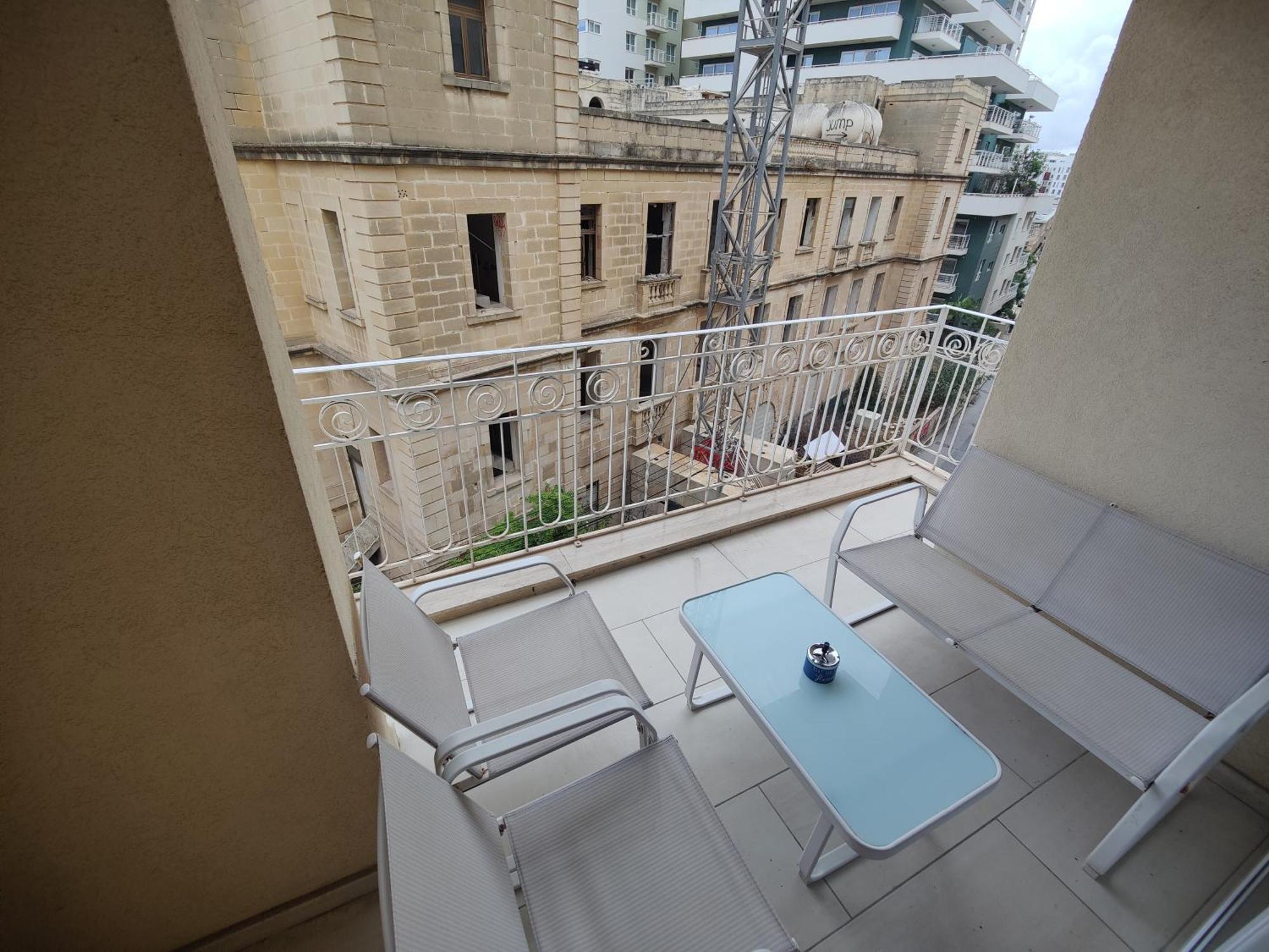 Central Modern Sliema 2 Bedroom Apartment Εξωτερικό φωτογραφία